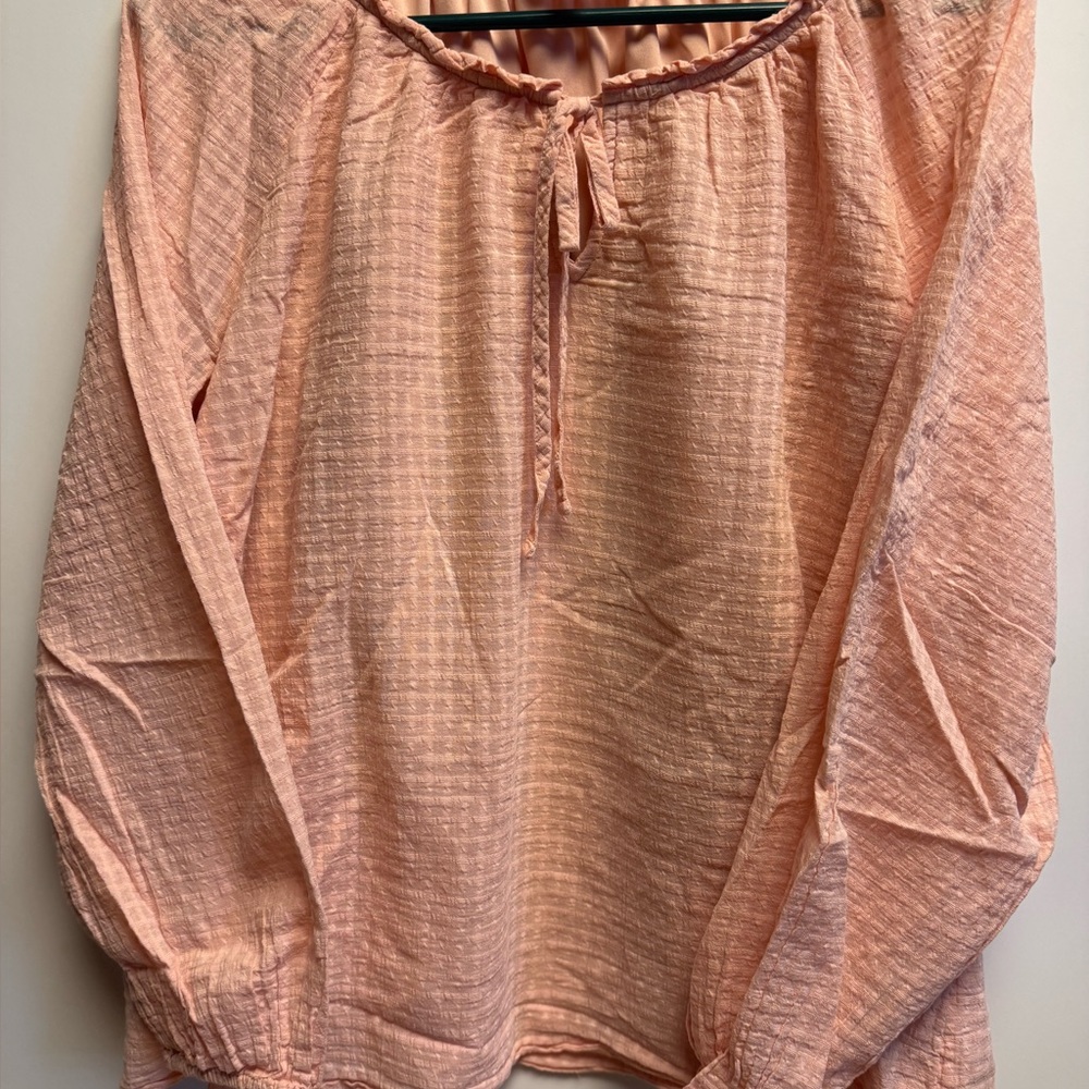 Lauren Conrad‎ Women's Blouse Size XL Soft Peach. Elastic Wrists Tie Front.